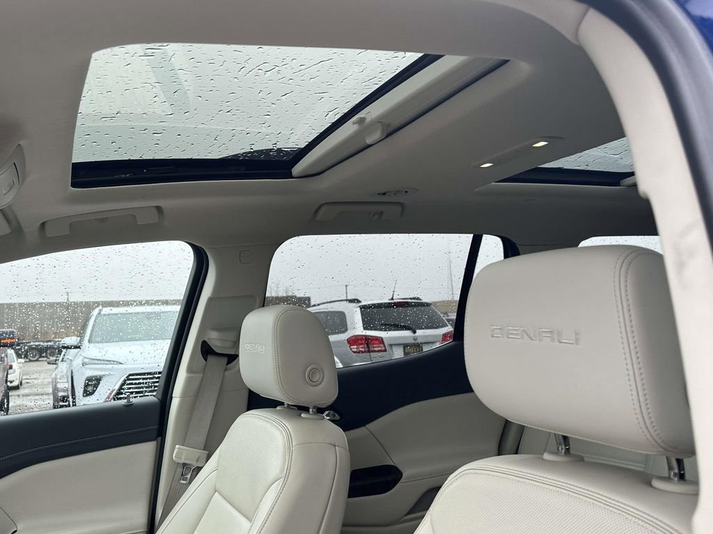 Certified 2023 GMC Acadia Denali w/ Denali Technology Package image 23