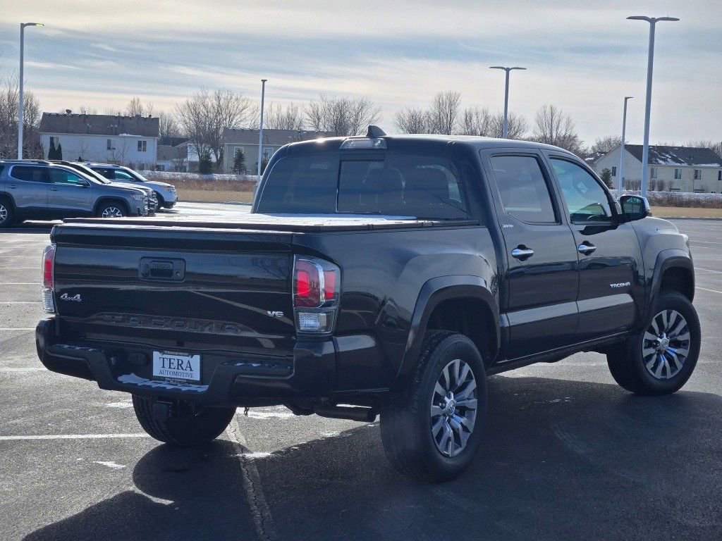 Used 2022 Toyota Tacoma Limited image 9