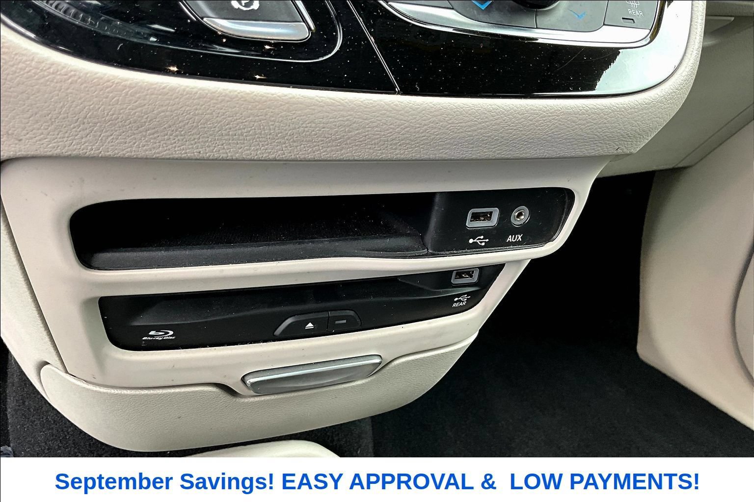 Used 2019 Chrysler Pacifica Touring-L Plus FWD image 14