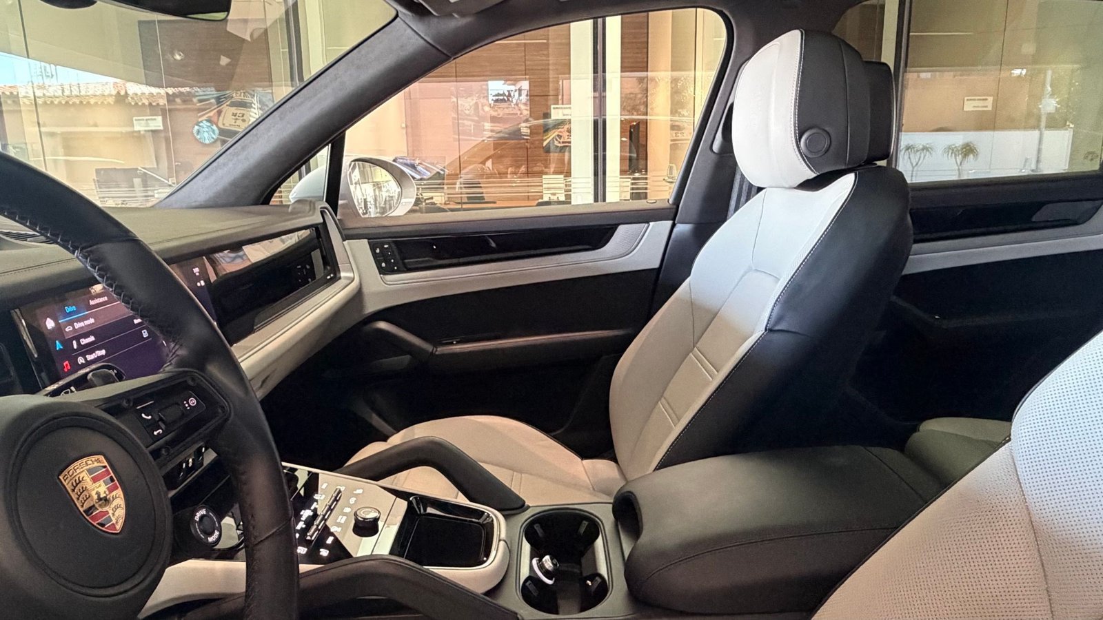 Certified 2024 Porsche Cayenne S AWD/4WD image 17