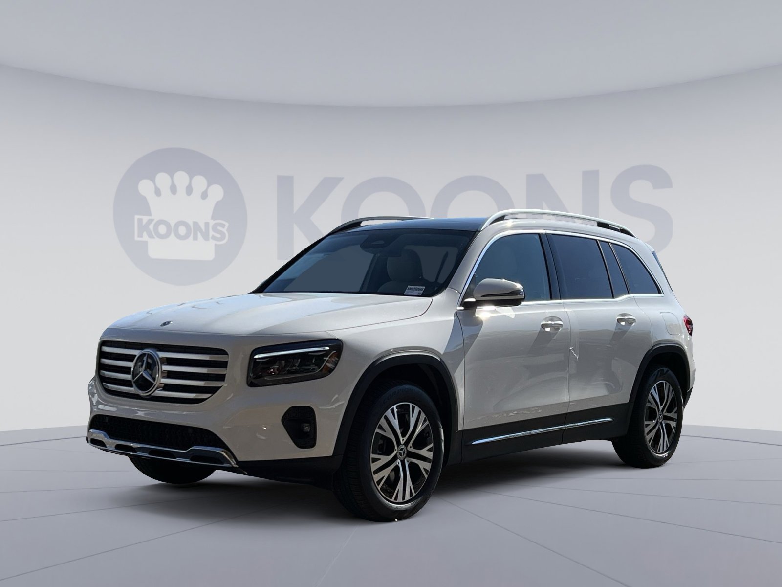 Certified 2026 Mercedes-Benz GLB 250 4MATIC image 1