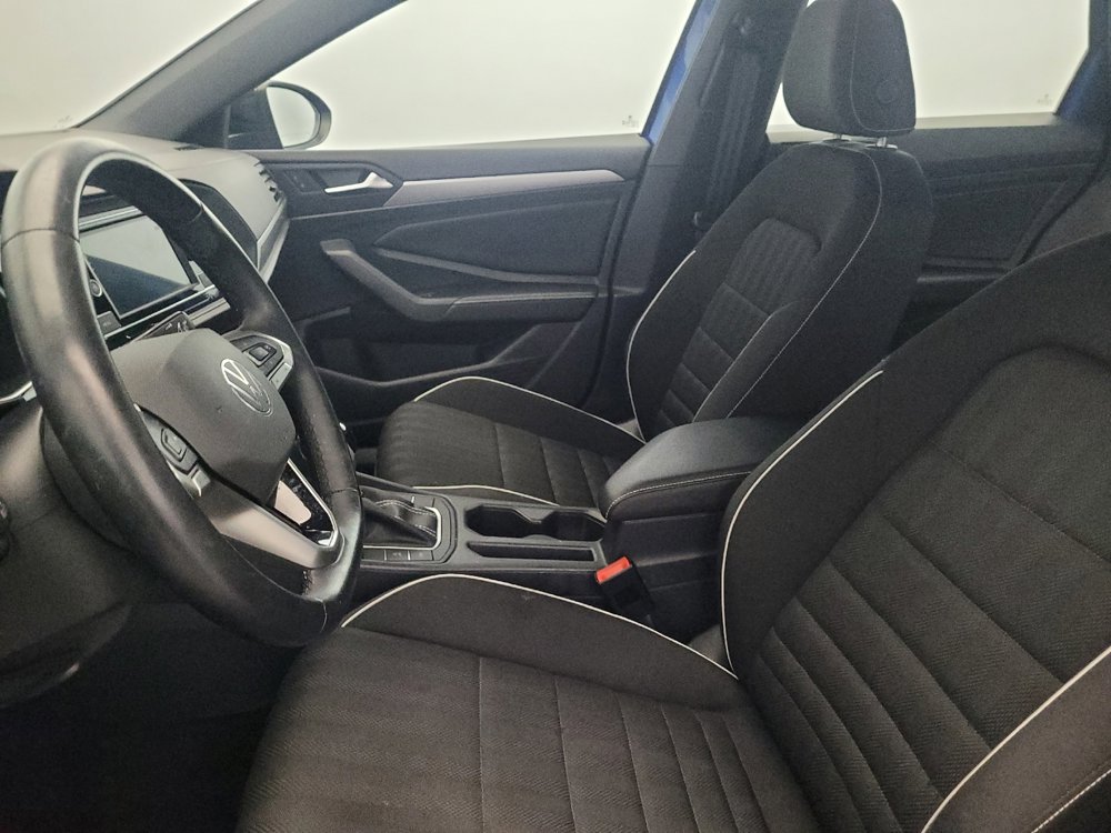 Used 2023 Volkswagen Jetta Sport image 17