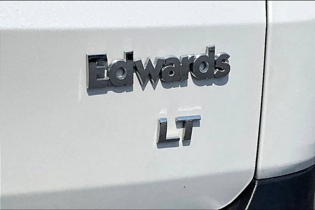 Used 2023 Chevrolet Traverse LT w/ LT Premium Package AWD/4WD image 24