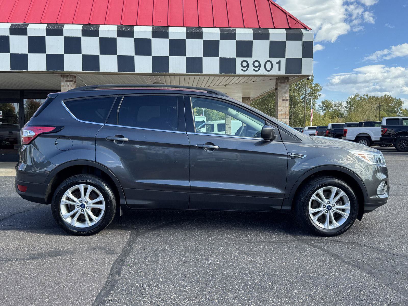 Used 2018 Ford Escape SE AWD/4WD image 8