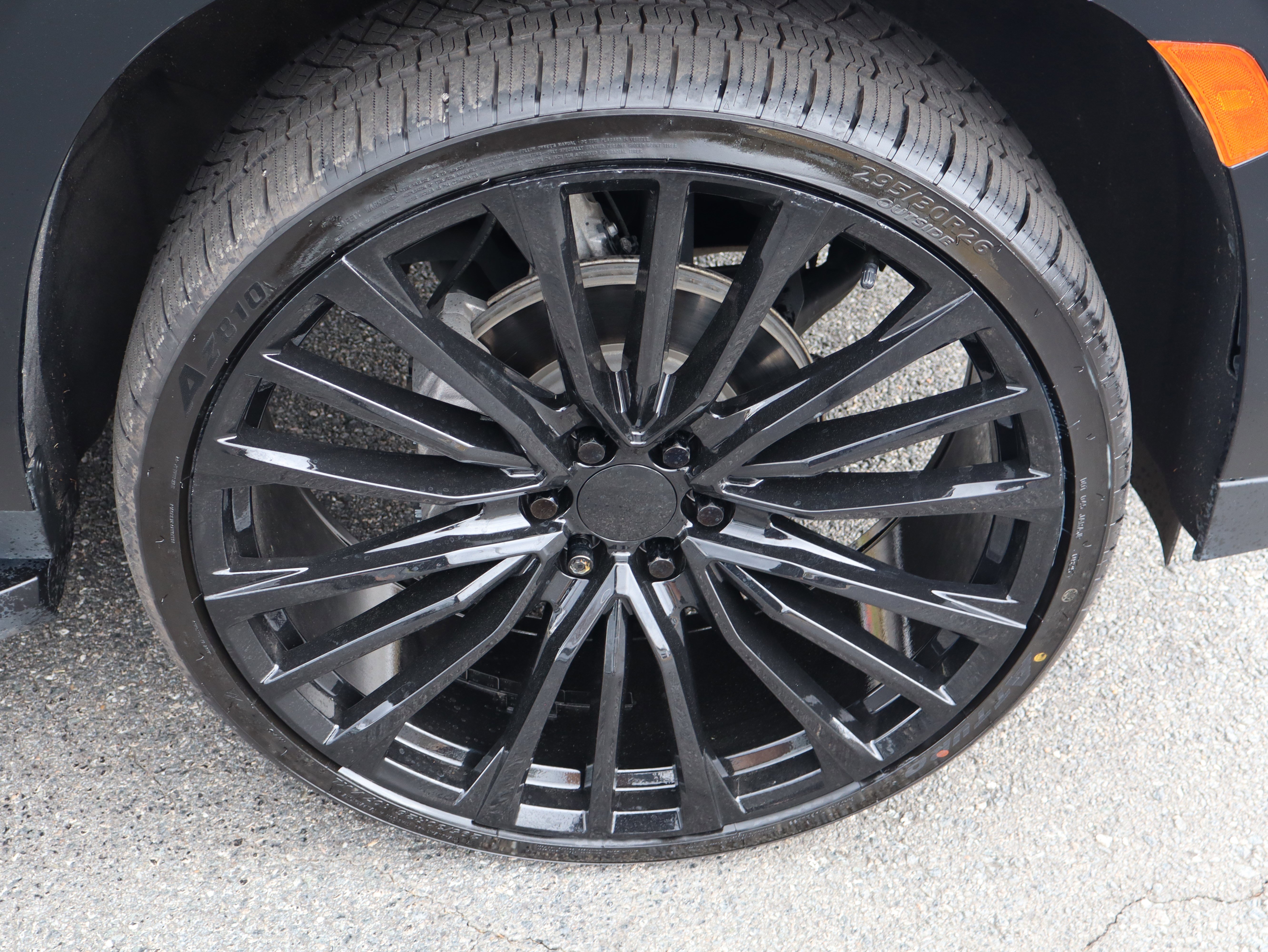 Used 2022 GMC Yukon SLT w/ SLT Premium Package image 15