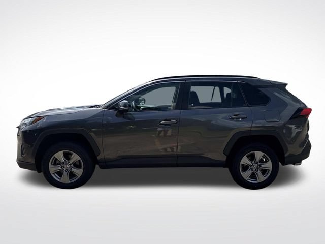 Used 2022 Toyota RAV4 XLE AWD/4WD image 6