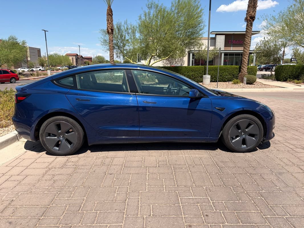 Used 2022 Tesla Model 3 Long Range AWD/4WD image 2