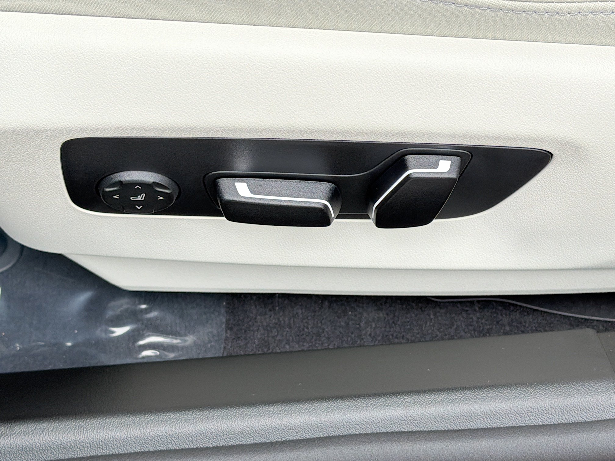 New 2027 BMW 530i RWD image 25