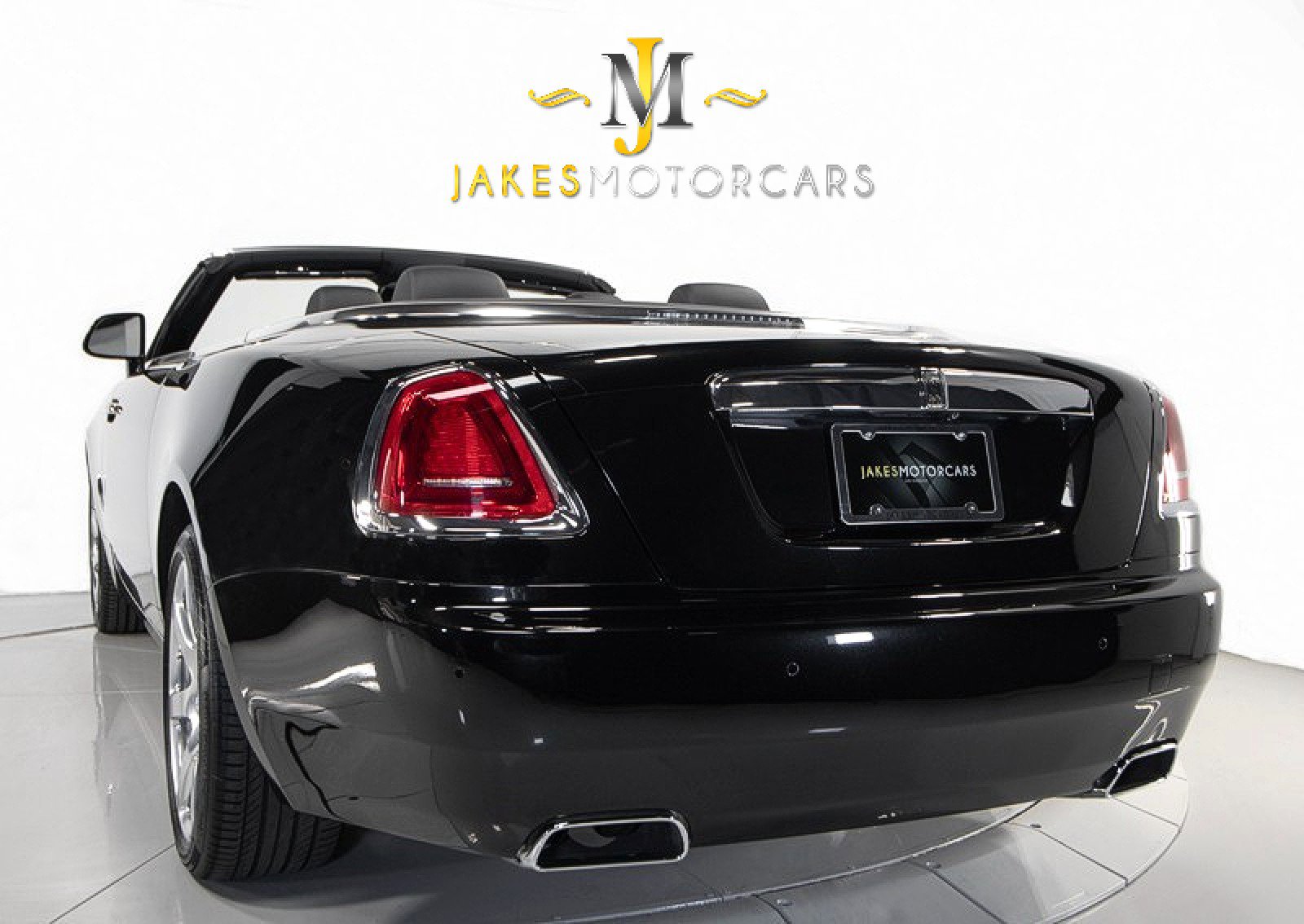 Used 2018 Rolls-Royce Dawn image 8