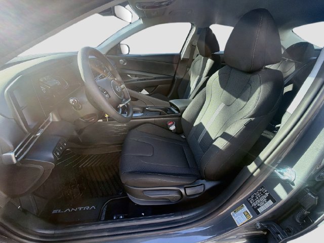 New 2026 Hyundai Elantra SE FWD image 20