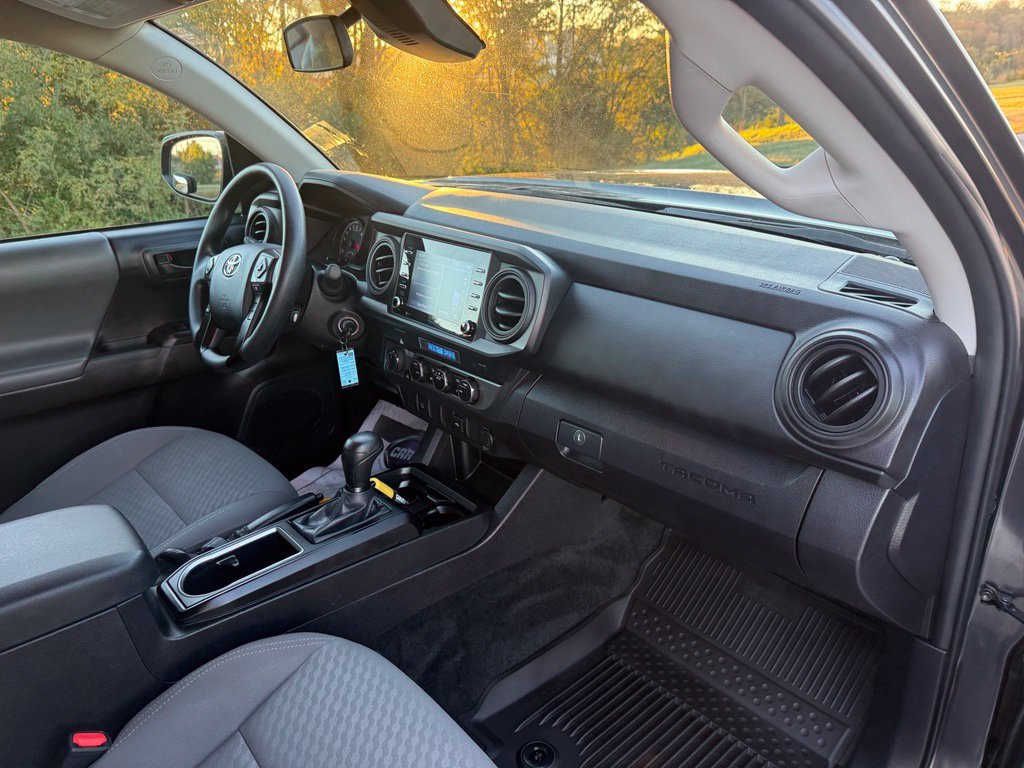 Used 2023 Toyota Tacoma SR AWD/4WD image 21