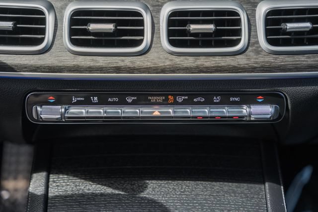 Used 2023 Mercedes-Benz GLS 450 4MATIC image 25