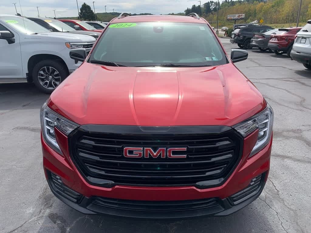Used 2024 GMC Terrain SLE w/ Driver Convenience Package AWD/4WD image 7