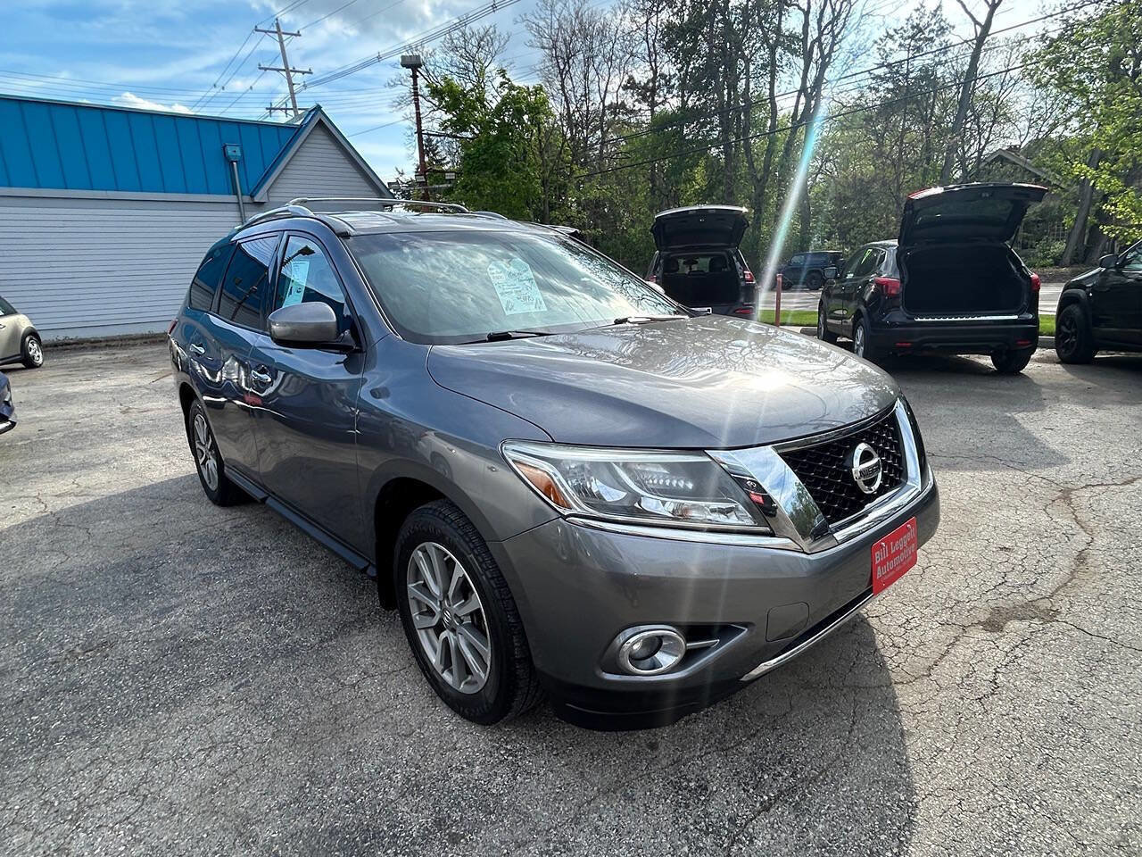 Used 2016 Nissan Pathfinder SV w/ Cargo Package image 15