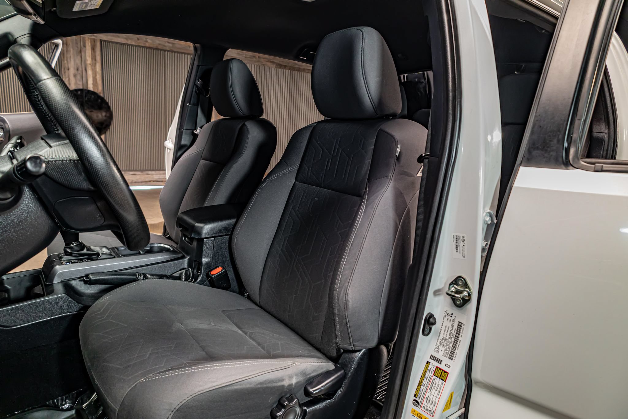 Used 2019 Toyota Tacoma TRD Sport AWD/4WD image 23