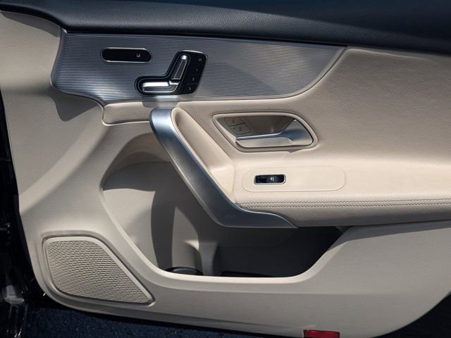 Used 2019 Mercedes-Benz A 220 image 13