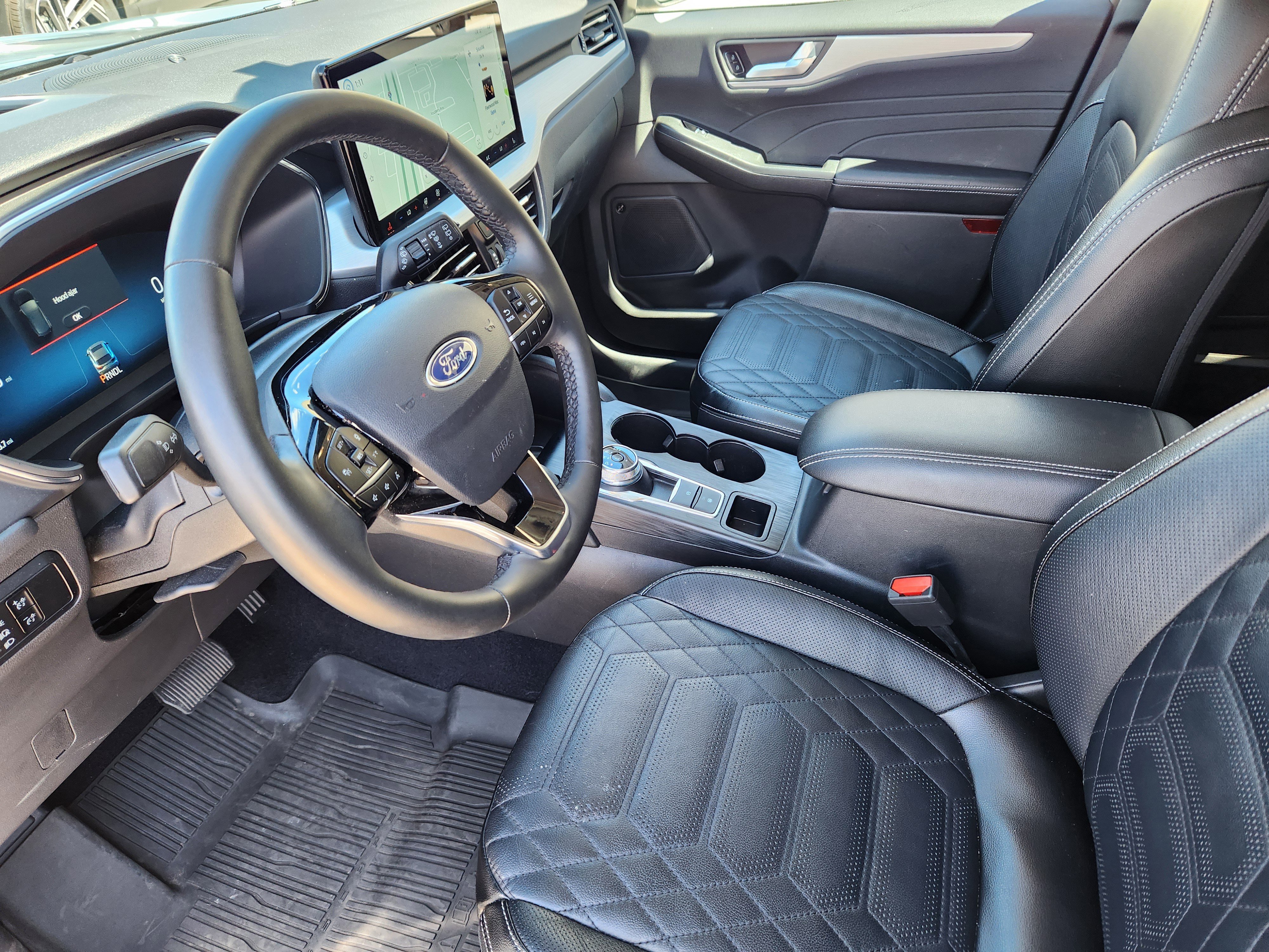 Used 2023 Ford Escape Platinum w/ Premium Technology Package image 10