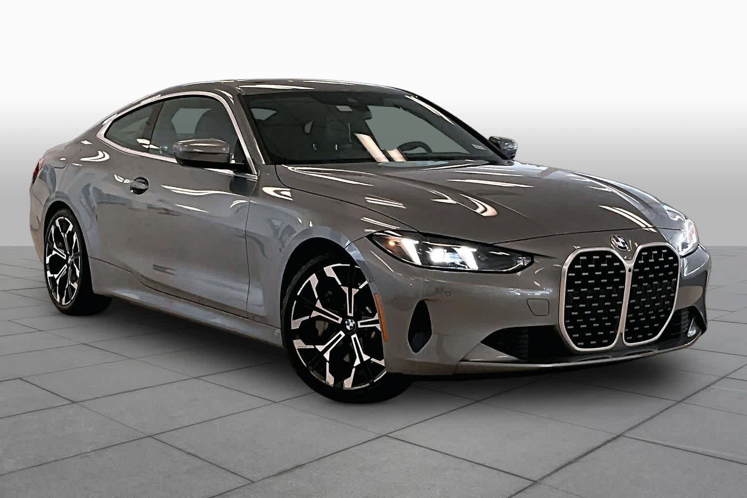 Used 2025 BMW 430i Coupe w/ Convenience Package RWD image 2