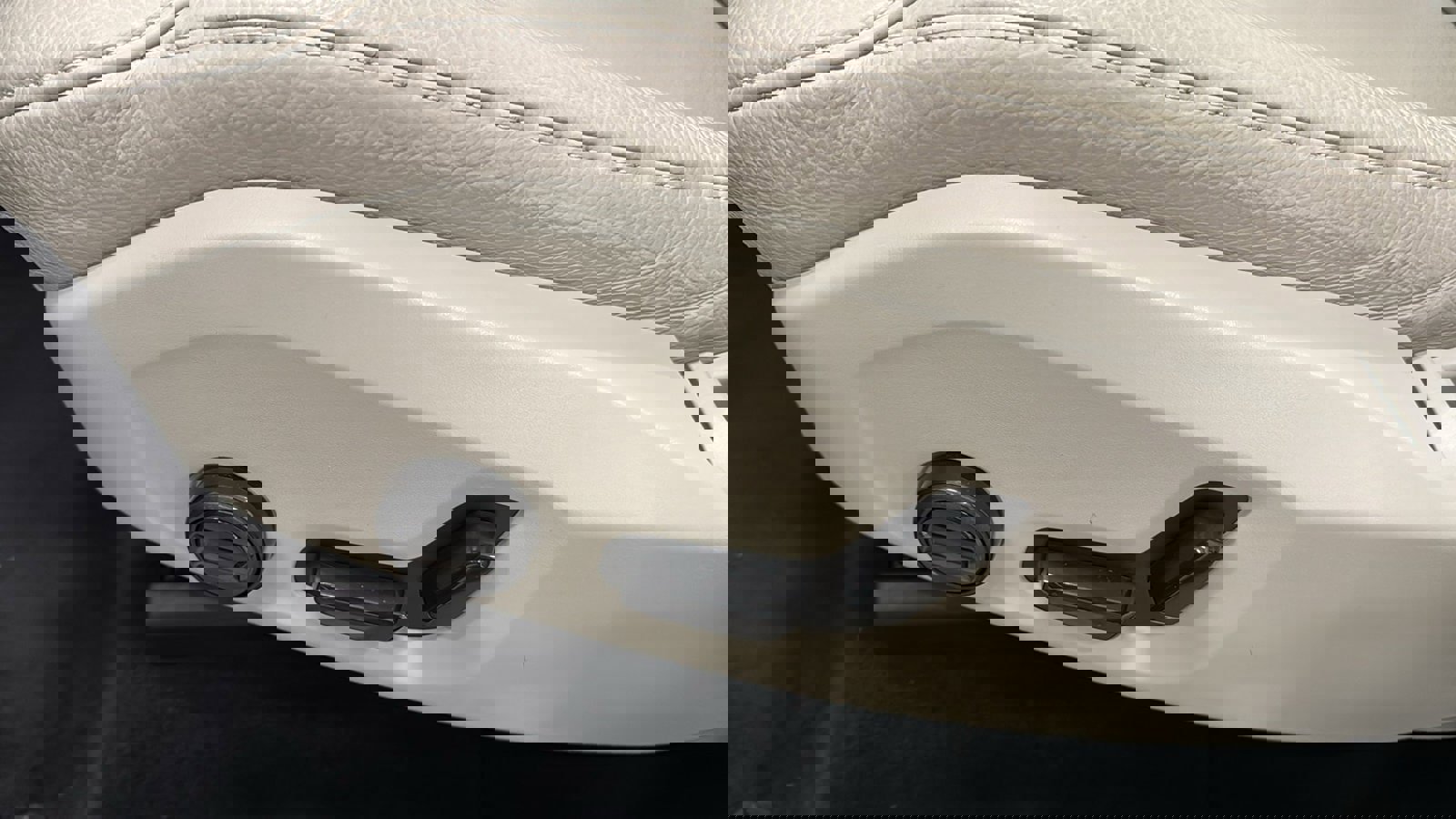 Used 2025 Volvo XC60 T8 Core w/ Protection Package Premier image 24