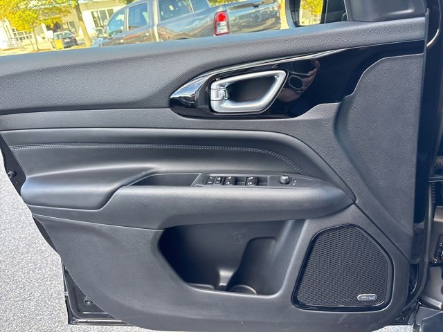 New 2025 Jeep Compass Limited w/ Sun & Sound Group image 10