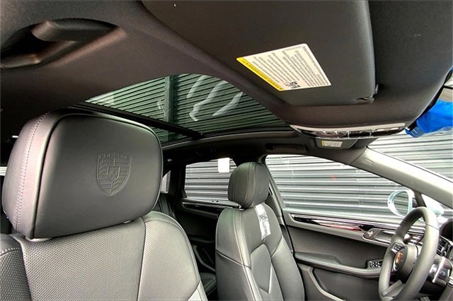 New 2025 Porsche Macan image 32