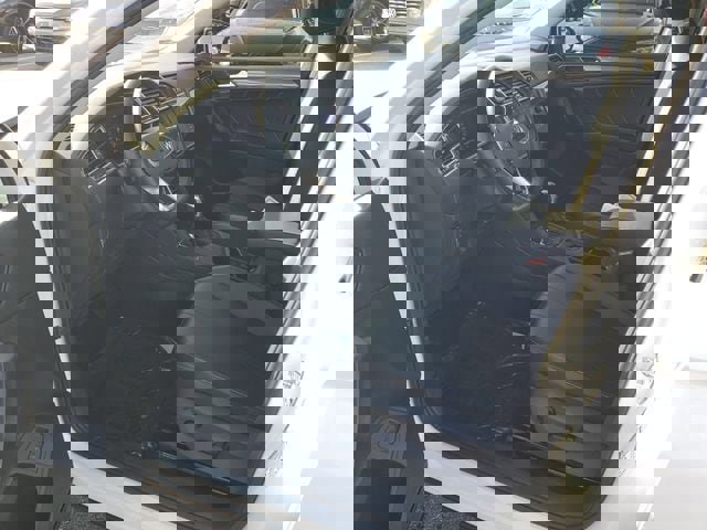 Certified 2024 Volkswagen Tiguan SE w/ Panoramic Sunroof Package image 17