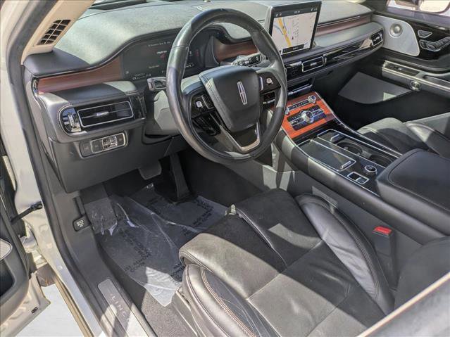 Used 2022 Lincoln Aviator Reserve w/ Equipment Group 201A image 8