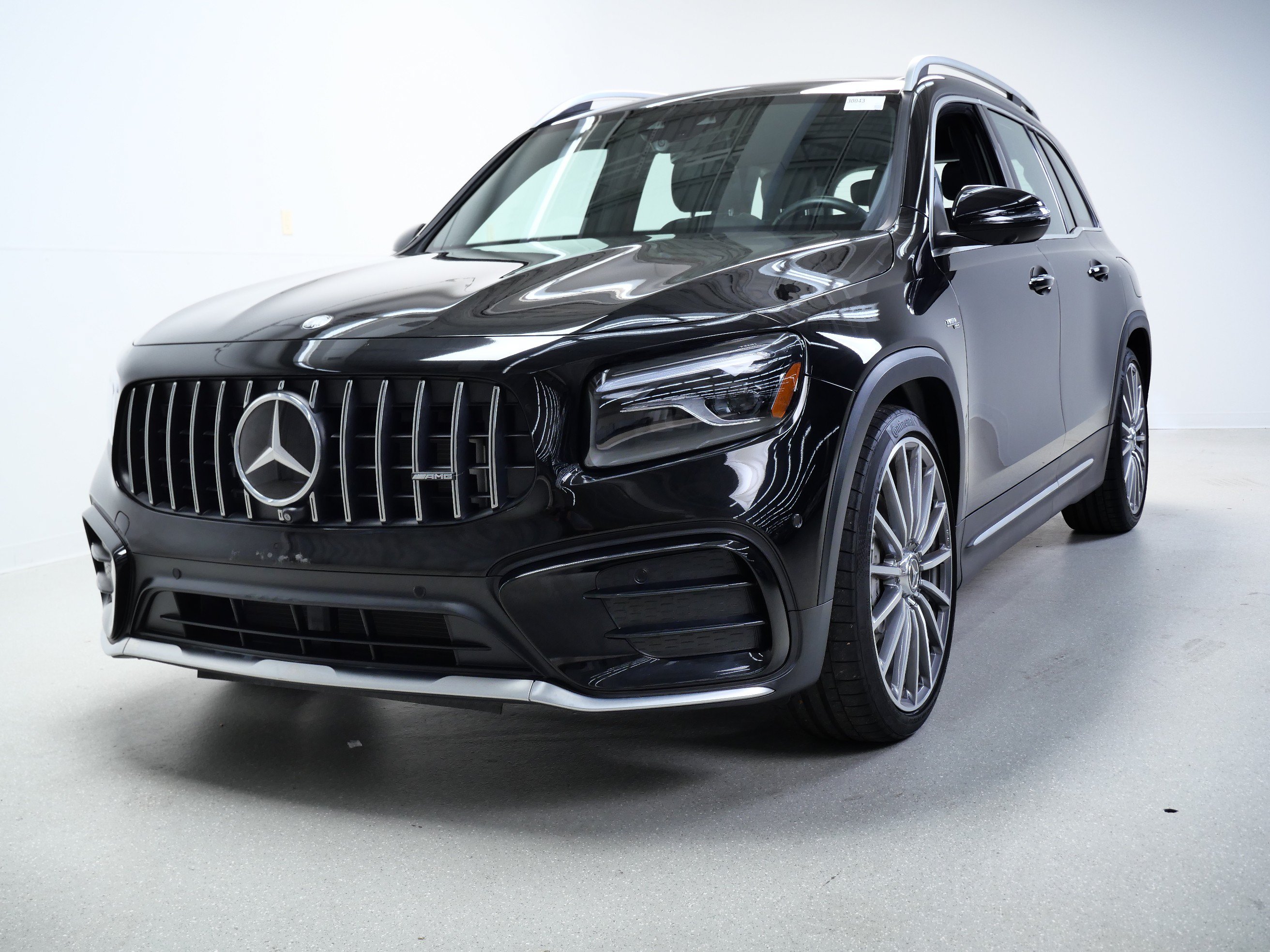 Used 2024 Mercedes-Benz GLB 35 AMG 4MATIC image 12