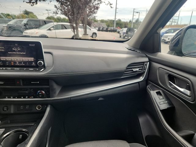 Used 2024 Nissan Rogue SV AWD/4WD image 10