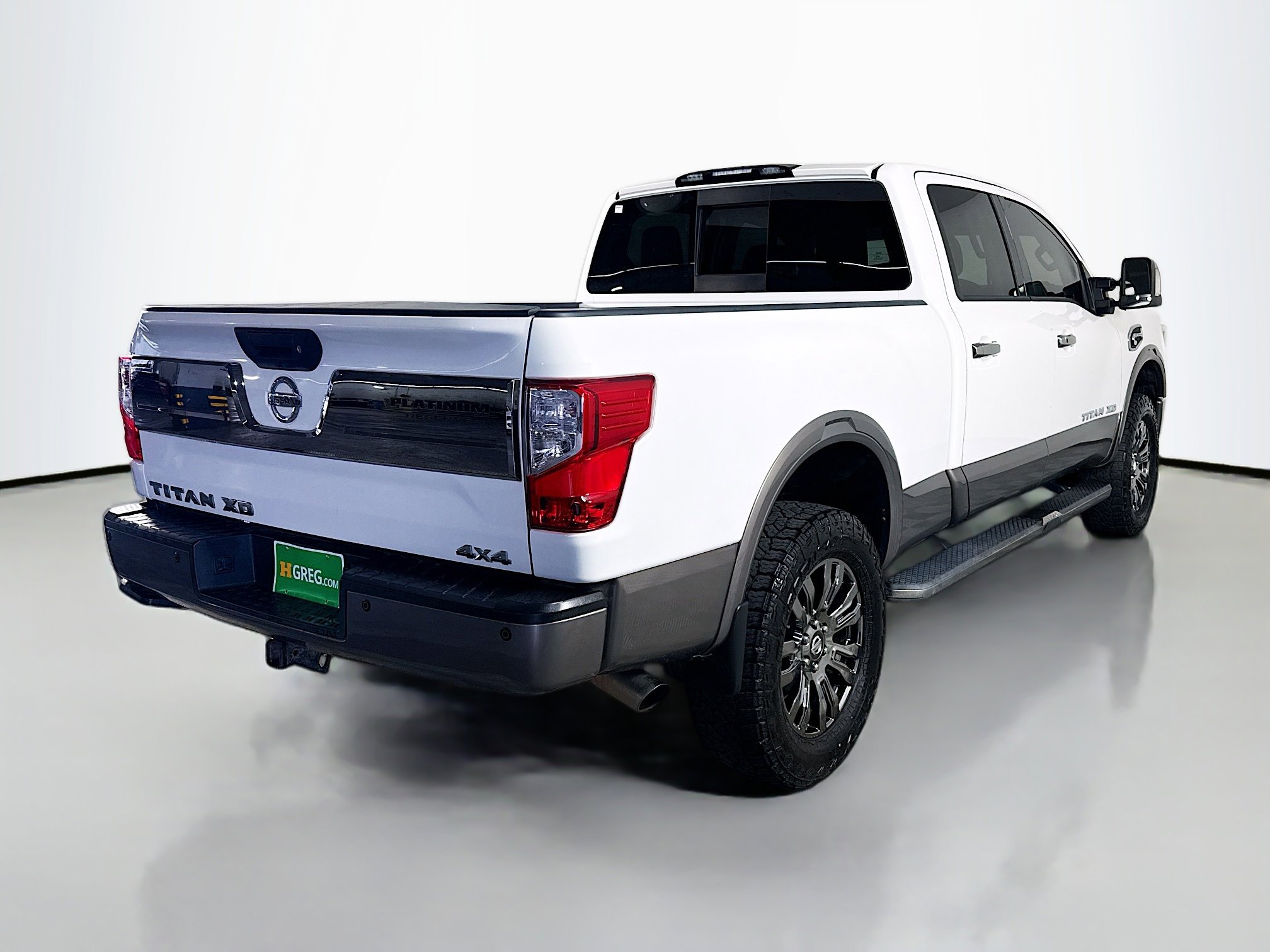 Used 2019 Nissan Titan Platinum Reserve w/ Platinum Utility Package image 10