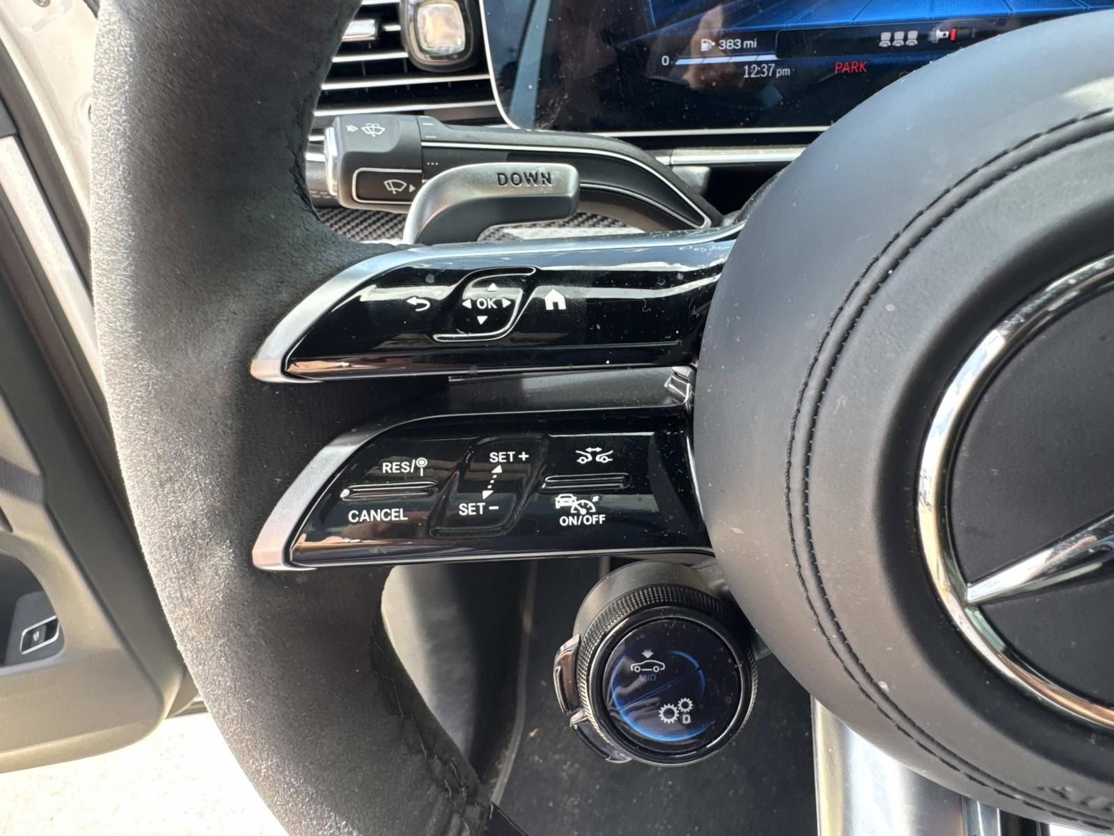 Used 2025 Mercedes-Benz GLE 63 AMG S w/ Driver Assistance Package image 21