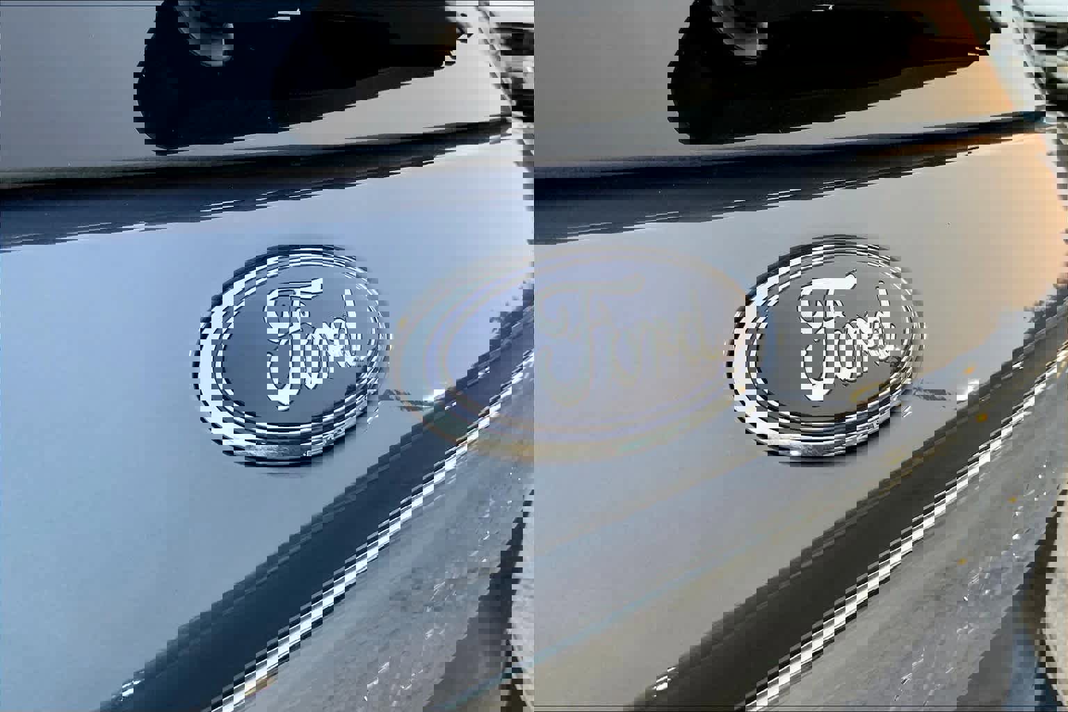 Used 2021 Ford Explorer XLT w/ Class III Trailer Tow Package image 33