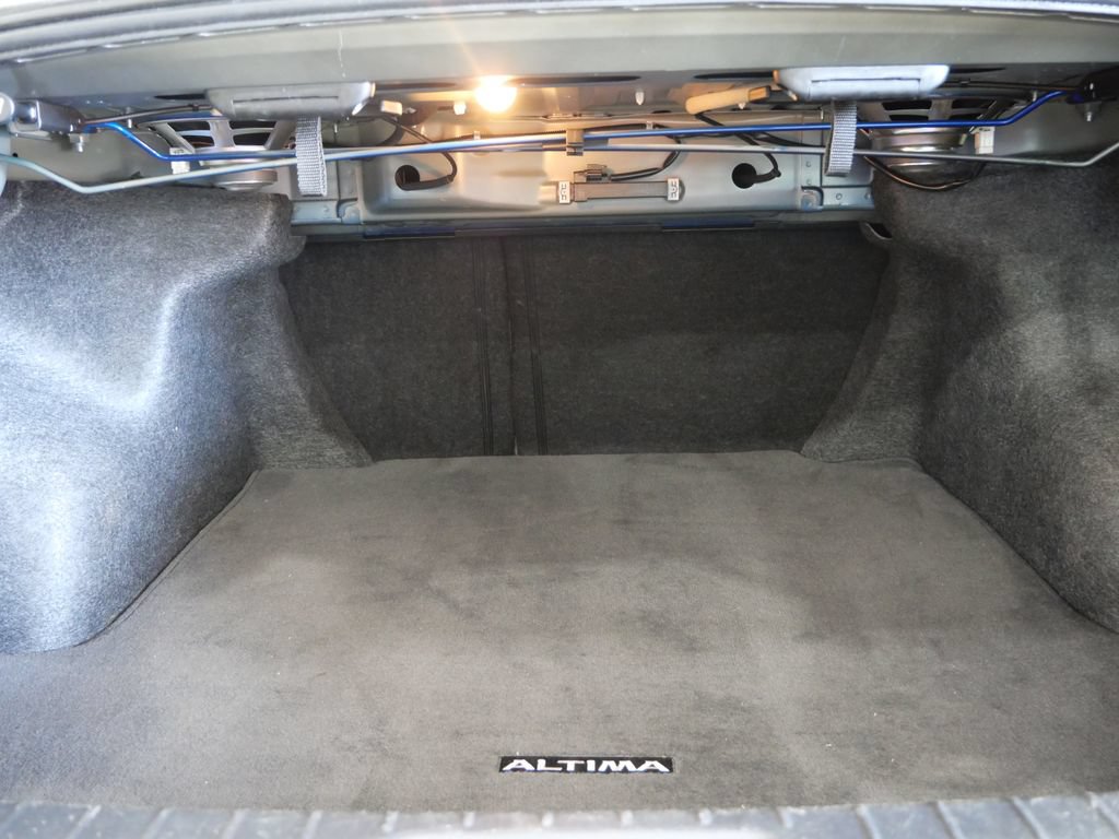 Used 2025 Nissan Altima 2.5 SV FWD image 23