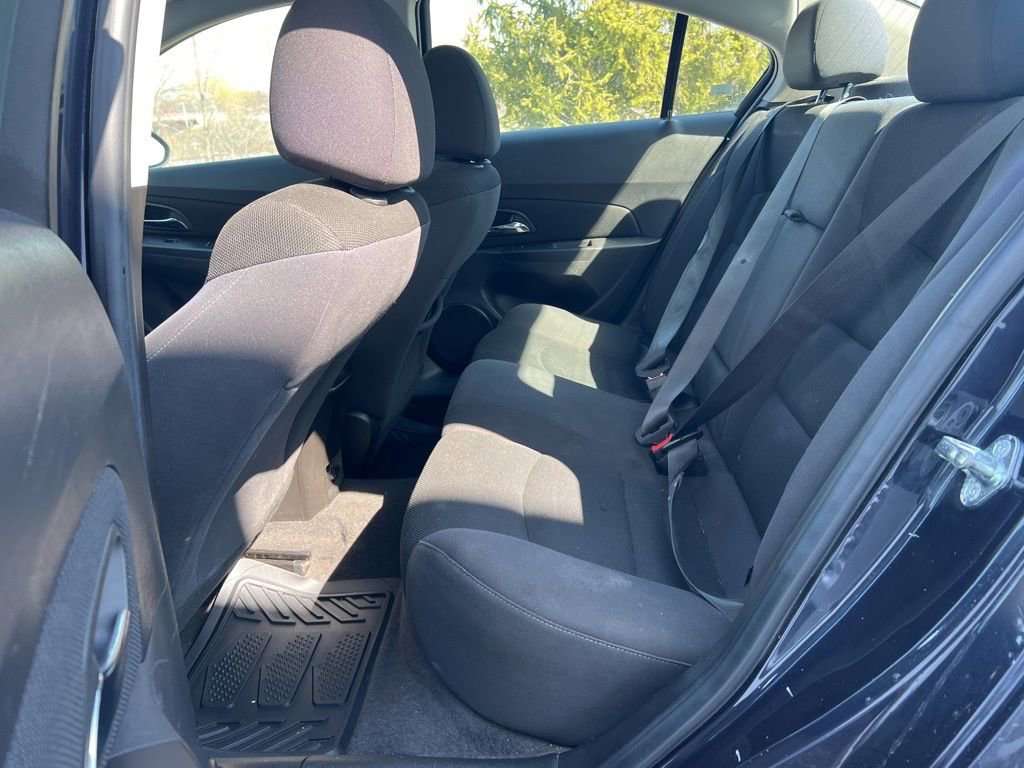 Used 2016 Chevrolet Cruze LT image 24