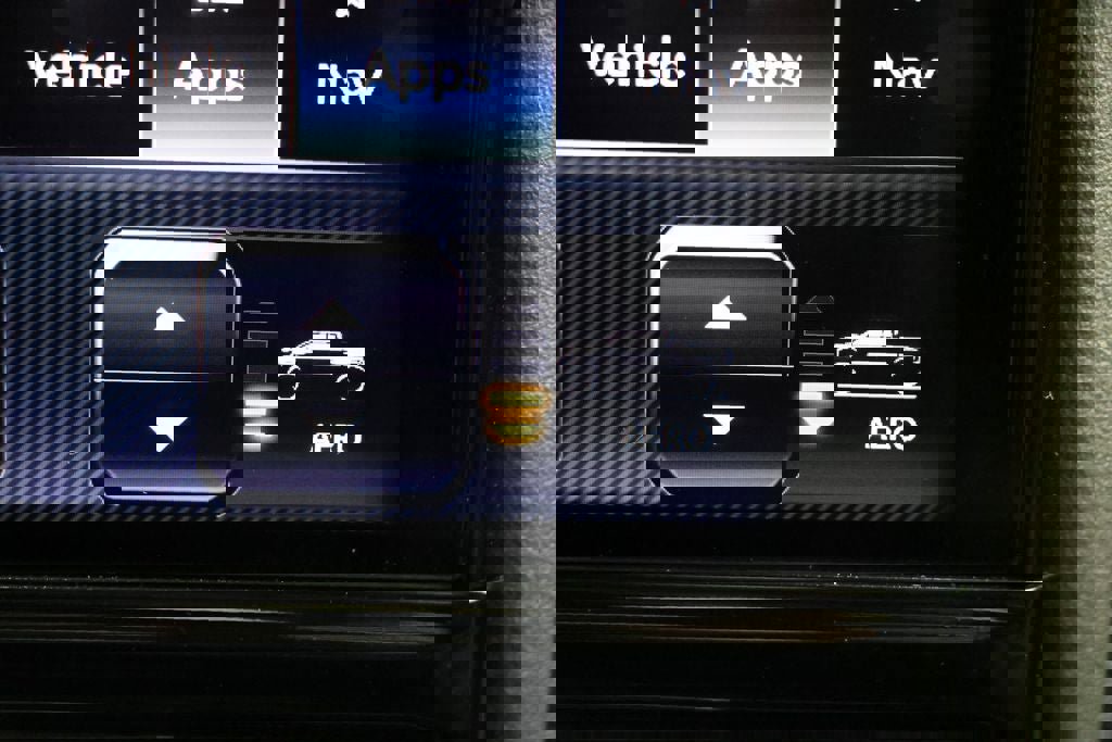 Used 2025 RAM 1500 Laramie w/ Night Edition image 35