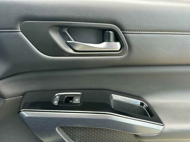 Used 2023 Nissan Pathfinder SL image 22