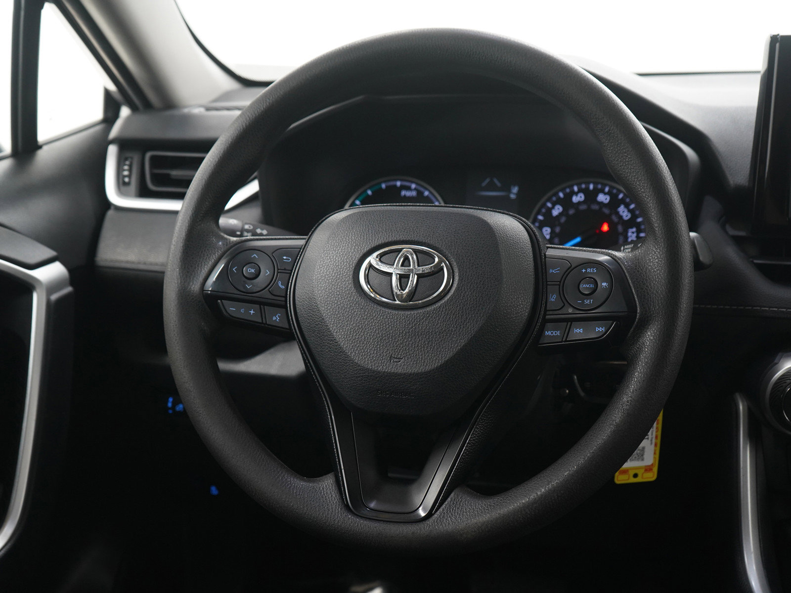 Used 2021 Toyota RAV4 LE image 14