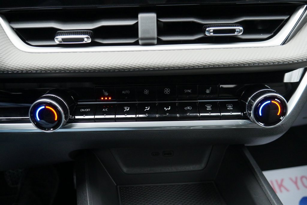 New 2026 Chevrolet Equinox LT w/ Convenience Package II image 17