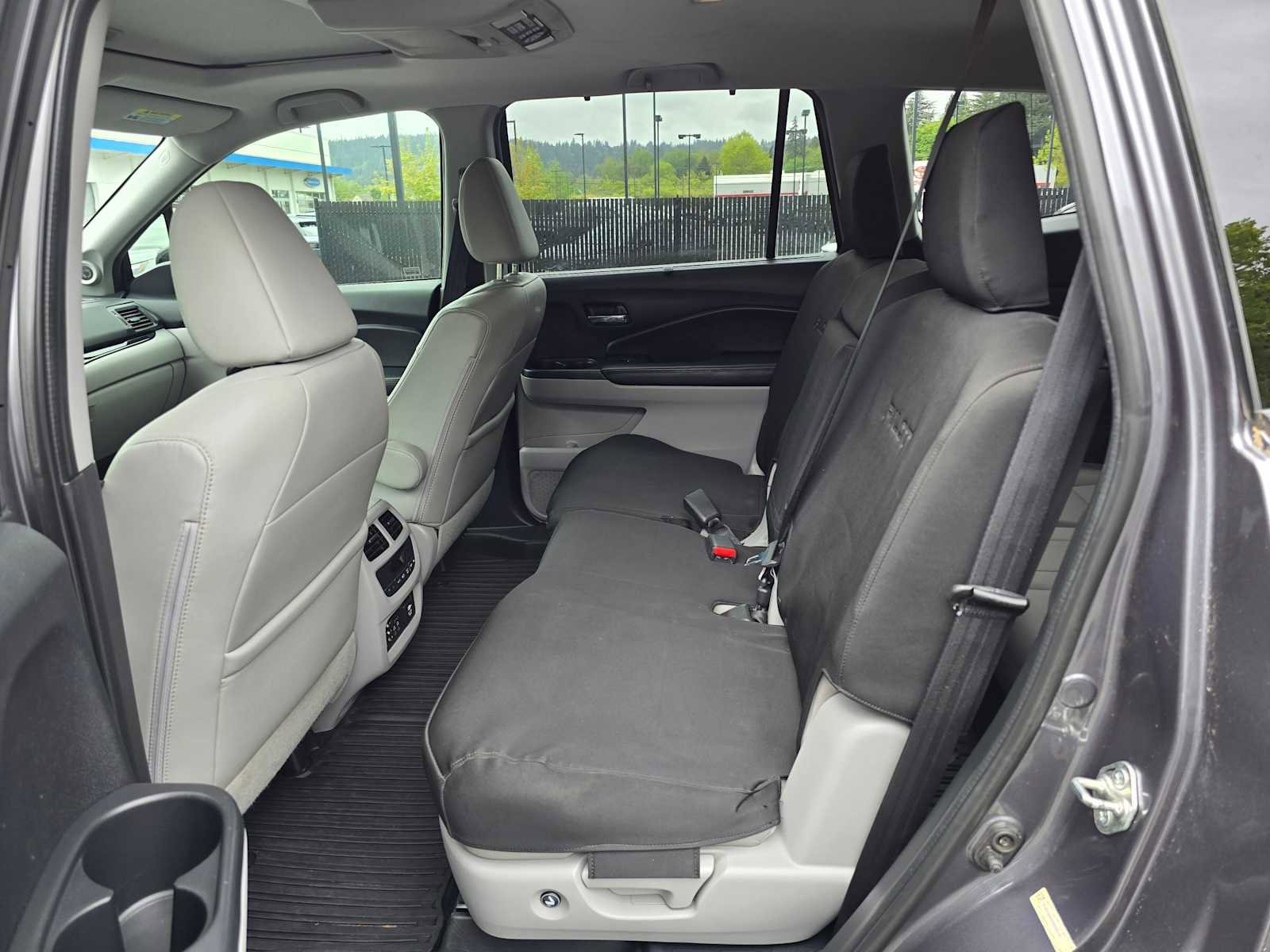 Used 2016 Honda Pilot Touring image 16