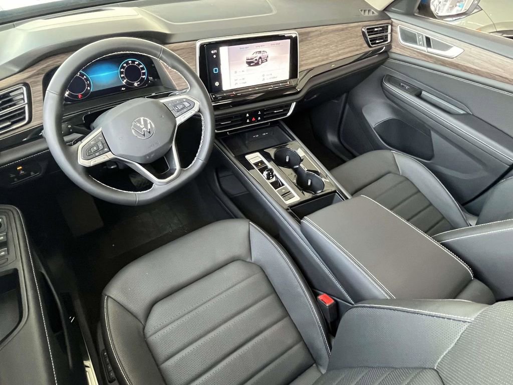 New 2025 Volkswagen Atlas SEL image 12