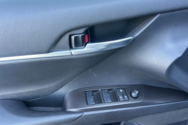 Used 2024 Toyota Camry SE w/ Convenience Package FWD image 11