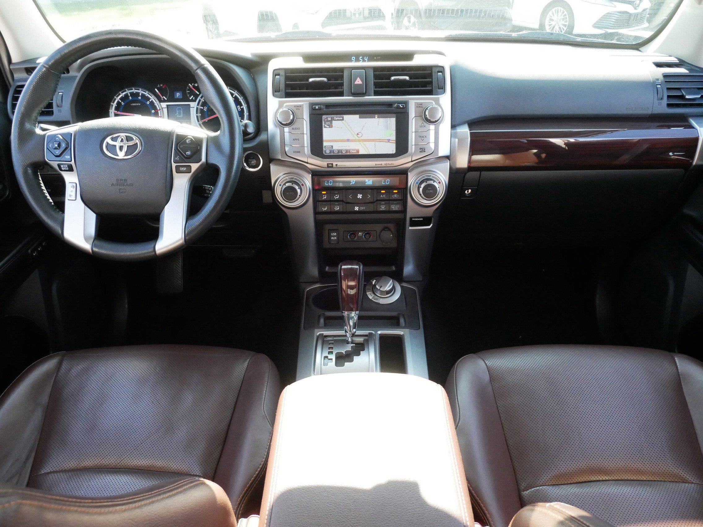 Used 2018 Toyota 4Runner Limited AWD/4WD image 10