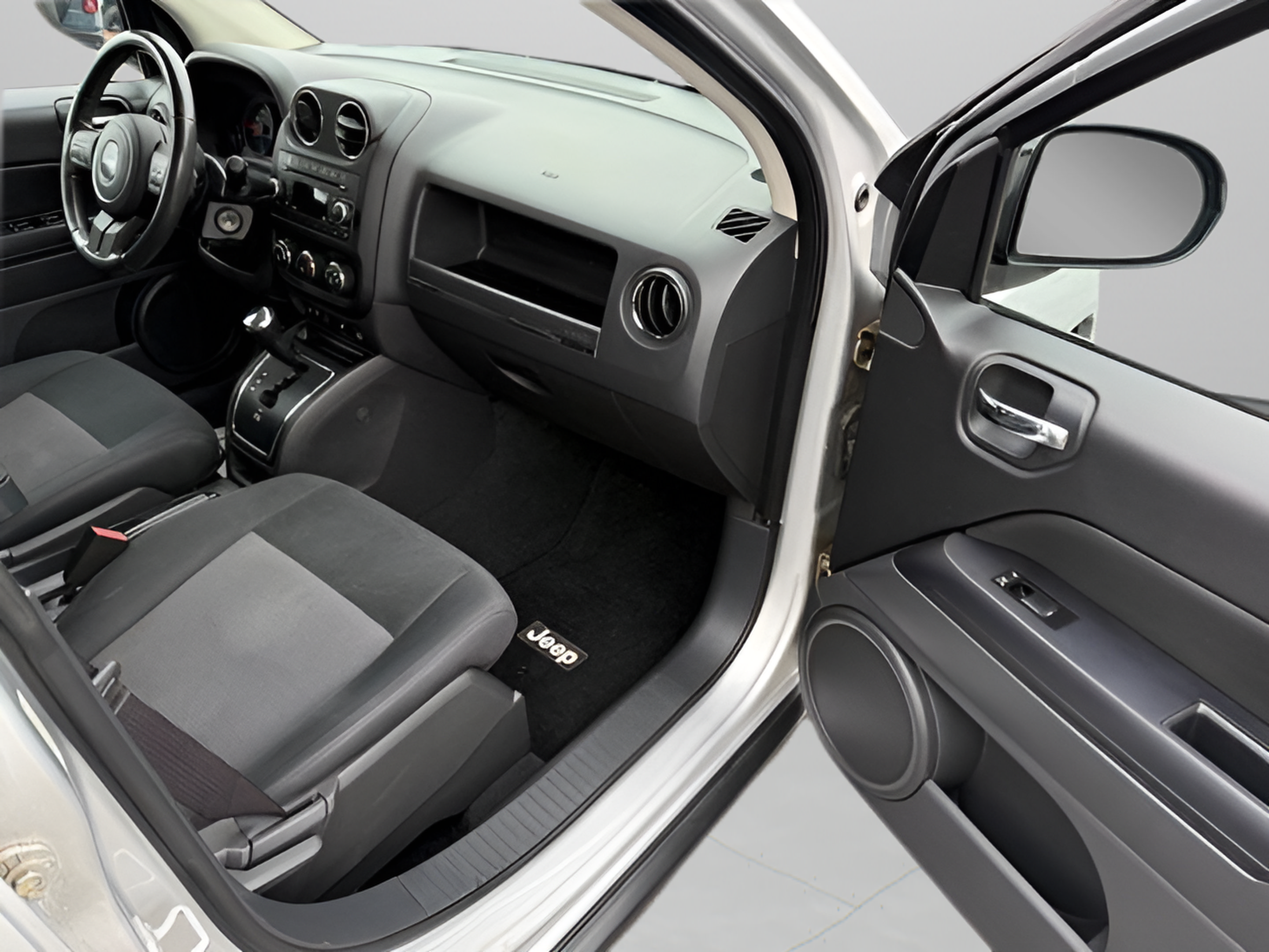 Used 2012 Jeep Compass Latitude w/ Sun/Sound Group FWD image 15