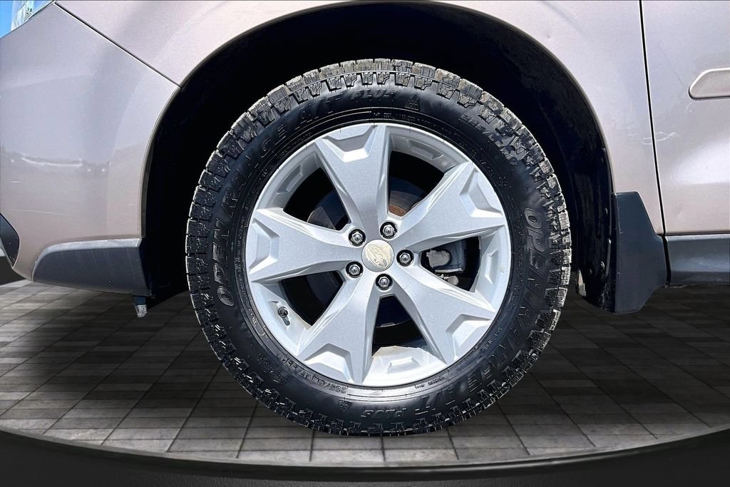 Used 2015 Subaru Forester 2.5i Premium AWD/4WD image 9