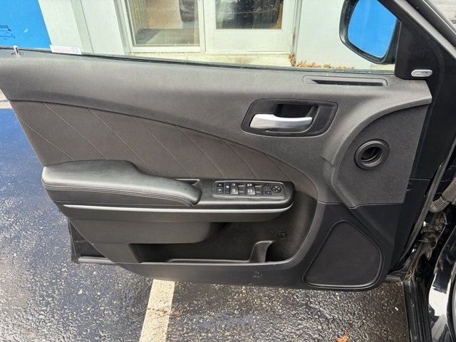 Used 2023 Dodge Charger SXT image 11