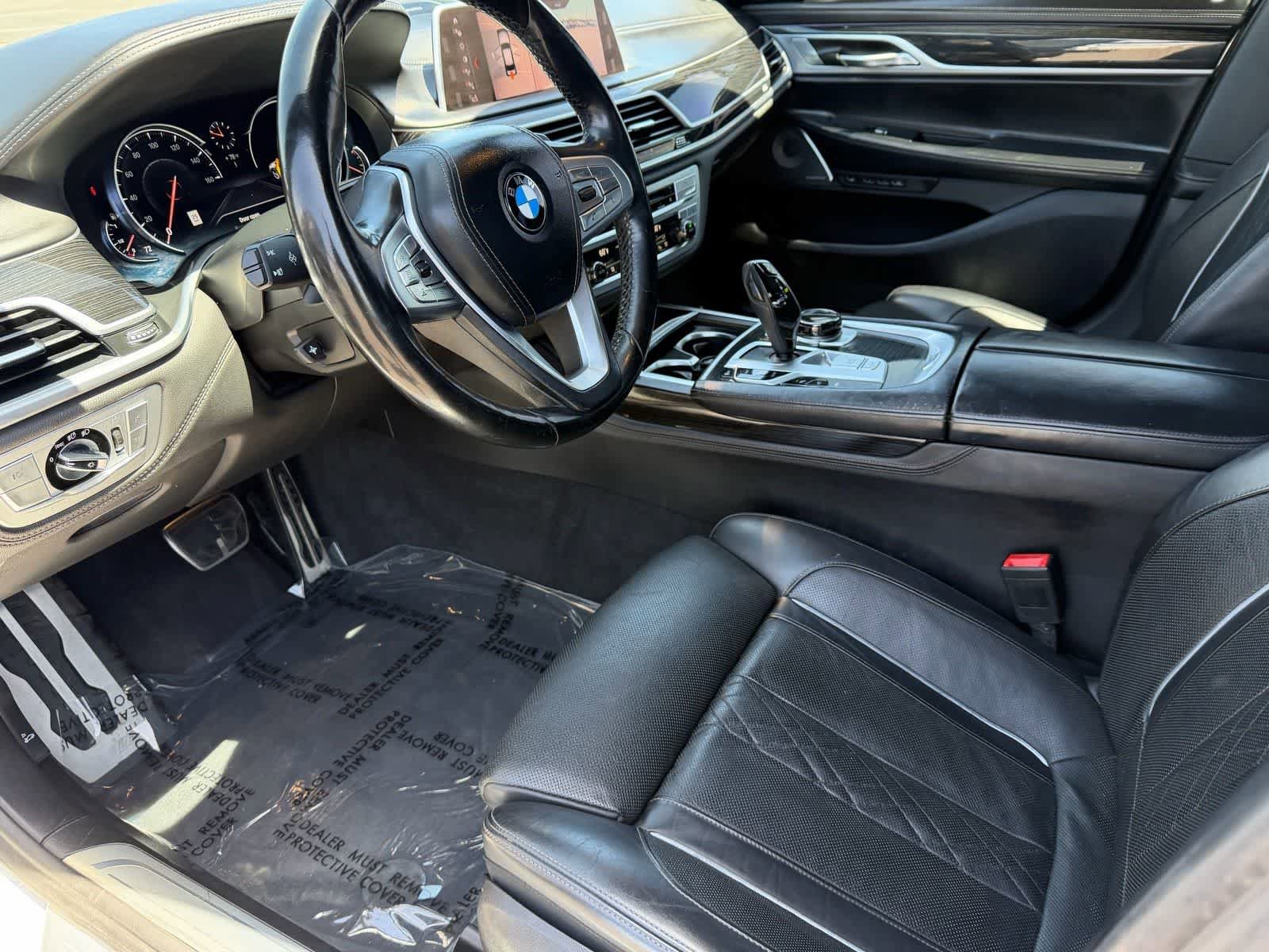 Used 2019 BMW 750i w/ Executive Package RWD image 21