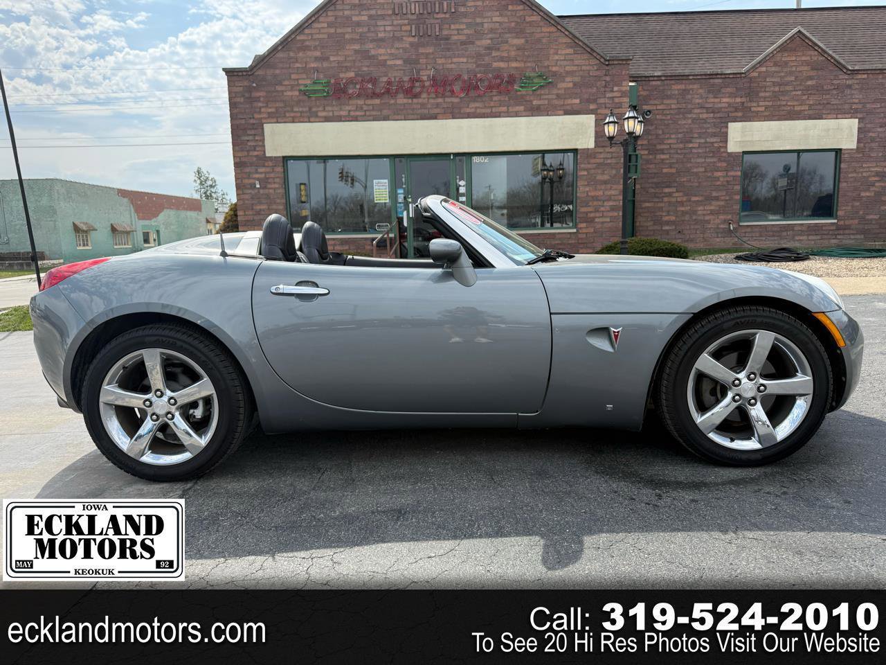 Used 2007 Pontiac Solstice Convertible w/ Premium Package RWD image 1