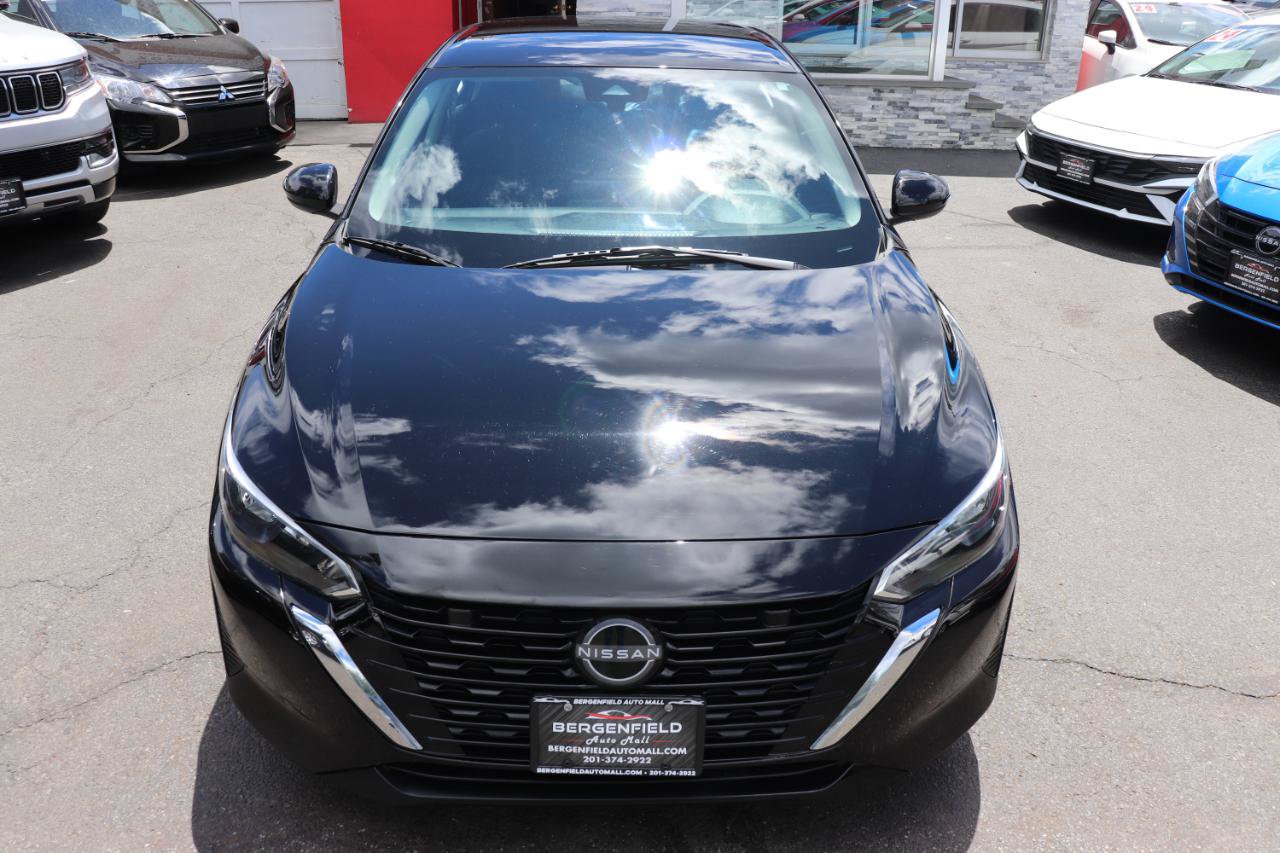 Used 2024 Nissan Sentra SV FWD image 9