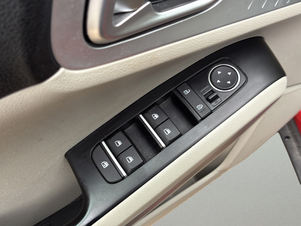 Used 2020 Kia Soul LX FWD image 18