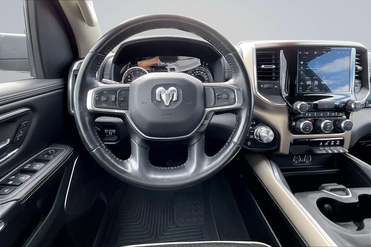 Used 2022 RAM 1500 Laramie AWD/4WD image 6